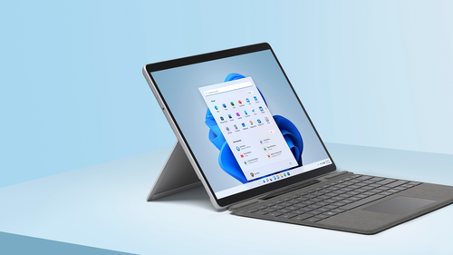 MICROSOFT Surface Pro8 i5-1145G7 8Go 128Go 13" - Incliné à droite