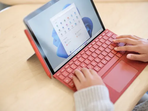 Illustration of product : MS Surface Go3 LTE i3-10100Y 8Go 256Go (35)